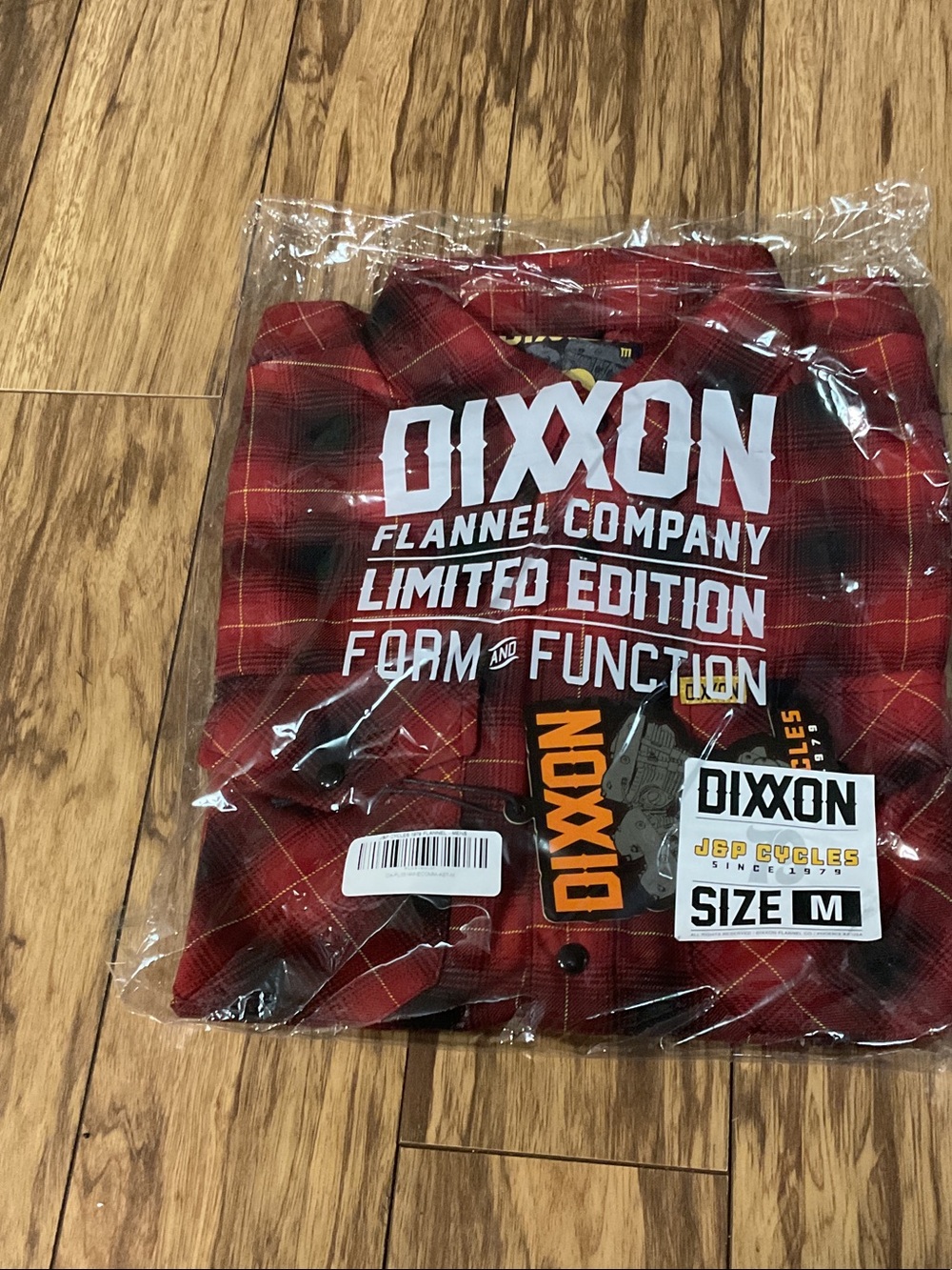 DIXXON Red Plaid Flannel Button-Front Shirt - Men's M